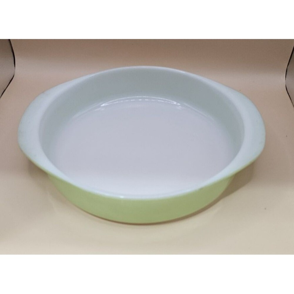 VTG PYREX LIME GREEN 8" ROUND CAKE / PIE PAN 227 BAKING CASSEROLE